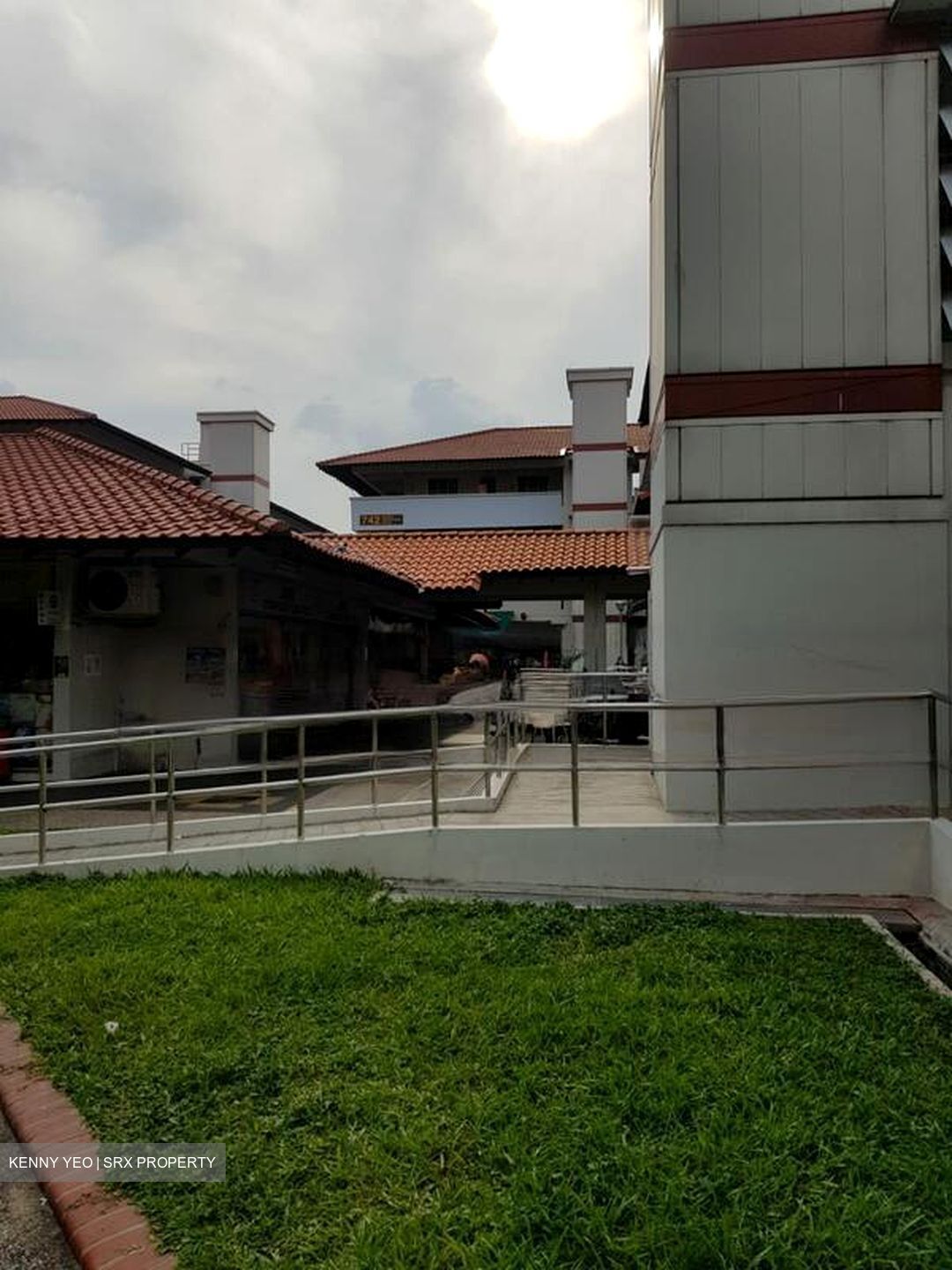 Bedok Reservoir Road (D16), Shop House #455457051